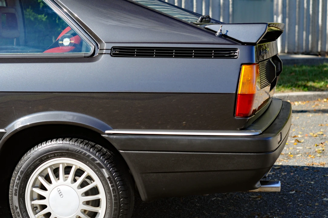 1986 Audi Coupe & Cabriolet - Image 27 of 31