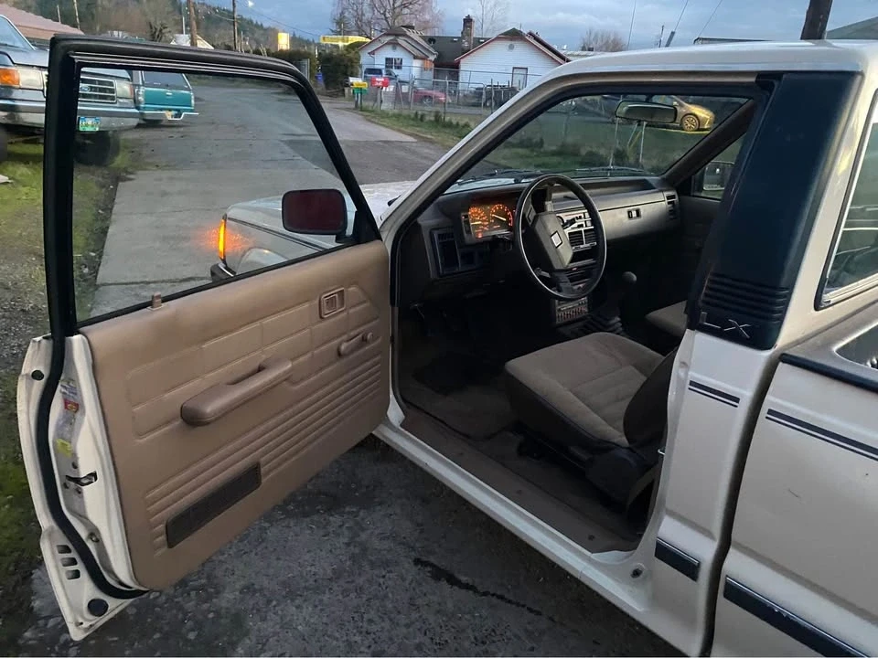 1986 Mazda B Series 4th Gen - Image 10 of 10