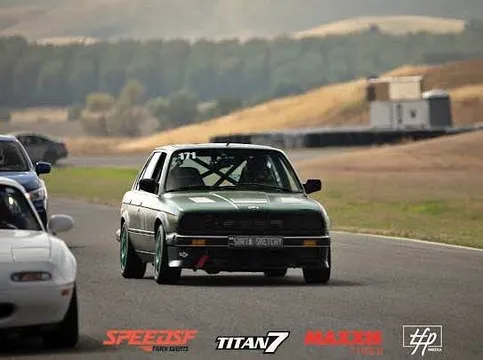 1986 BMW 3 Series 325i Sedan 4D