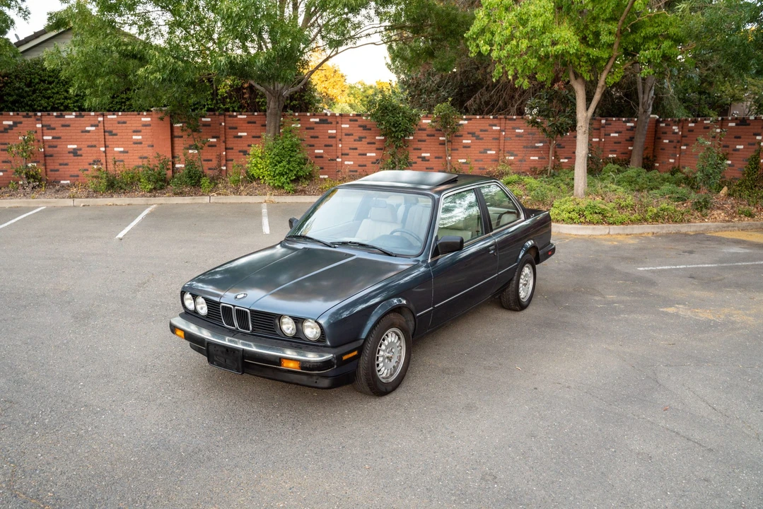 1986 BMW E30 3 Series - Image 2 of 31