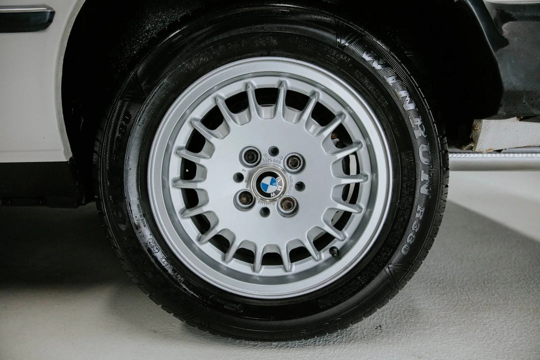 1986 BMW E30 3 Series - Image 25 of 31