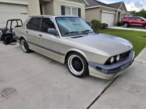 1986 BMW 5 Series 528i Sedan 4D