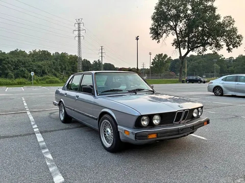 1986 BMW 5 Series 535i Sedan 4D