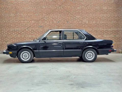 1986 BMW 5 Series 535i Sedan 4D