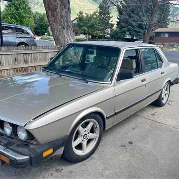 1986 BMW 535i xDrive Sedan