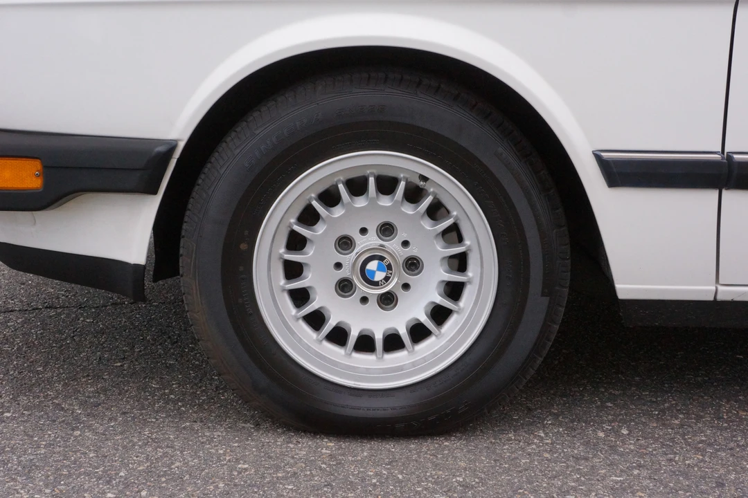 1986 BMW E28 5 Series - Image 9 of 31