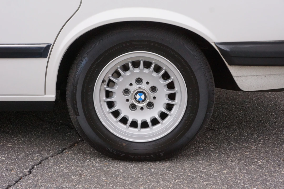 1986 BMW E28 5 Series - Image 10 of 31