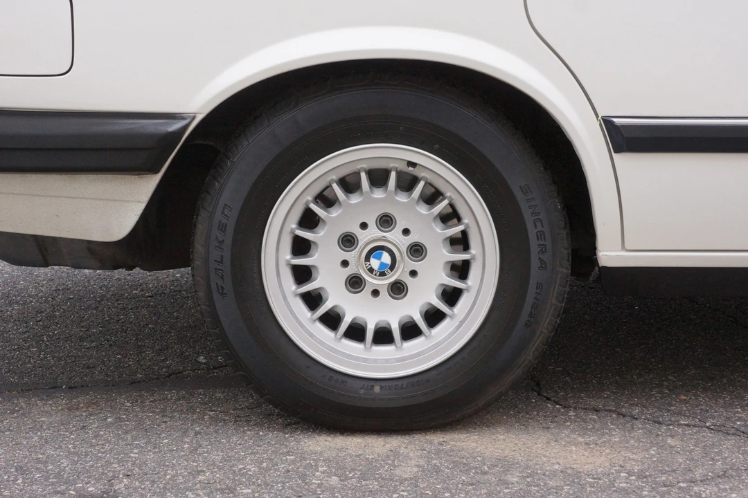 1986 BMW E28 5 Series - Image 12 of 31