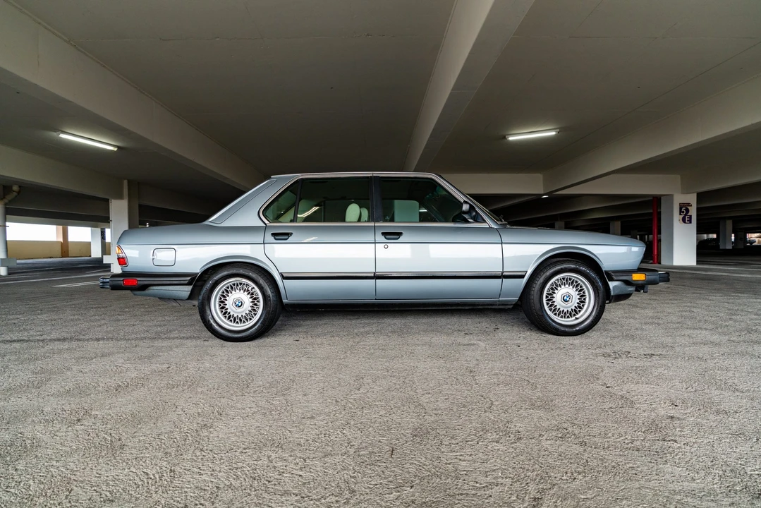 1986 BMW E28 5 Series - Image 3 of 31