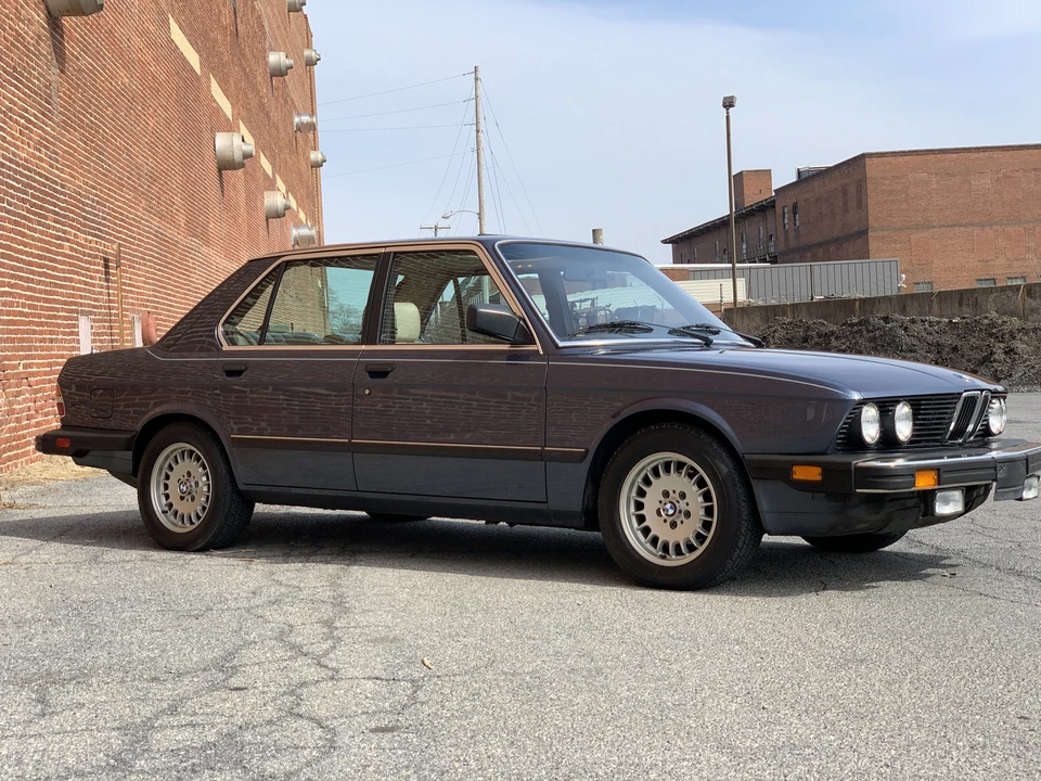 1986 BMW E28 5 Series - Image 2 of 31
