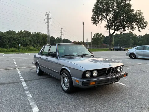 1986 BMW 535i (E28)