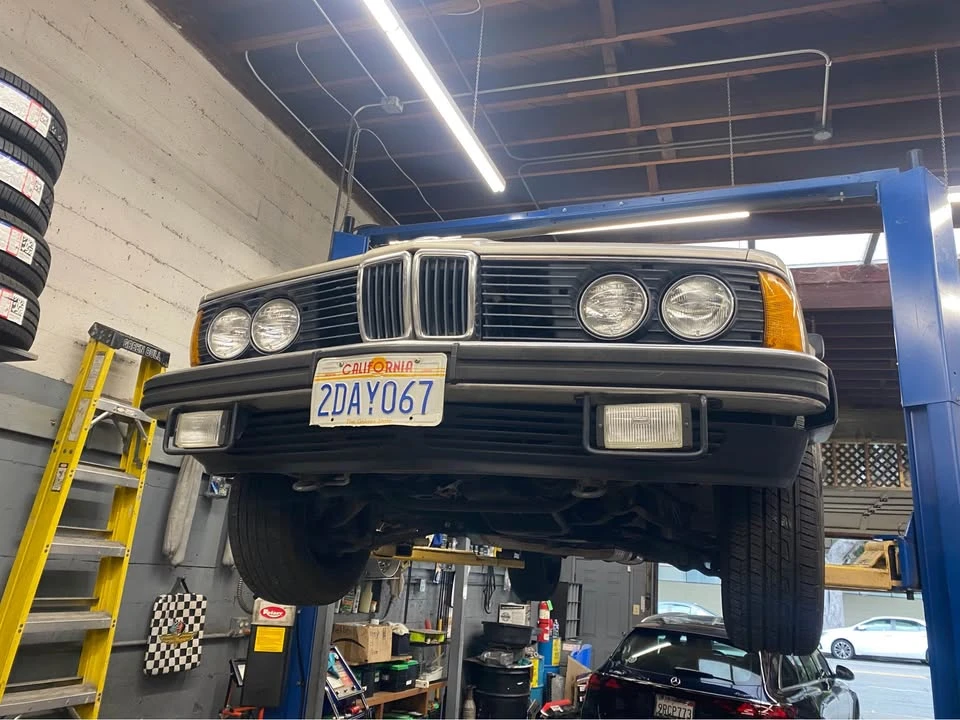 1986 BMW E23 7 Series - Image 13 of 14