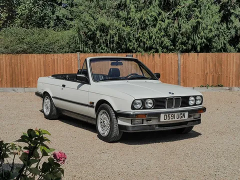 1986 BMW E30 325i Cabriolet
