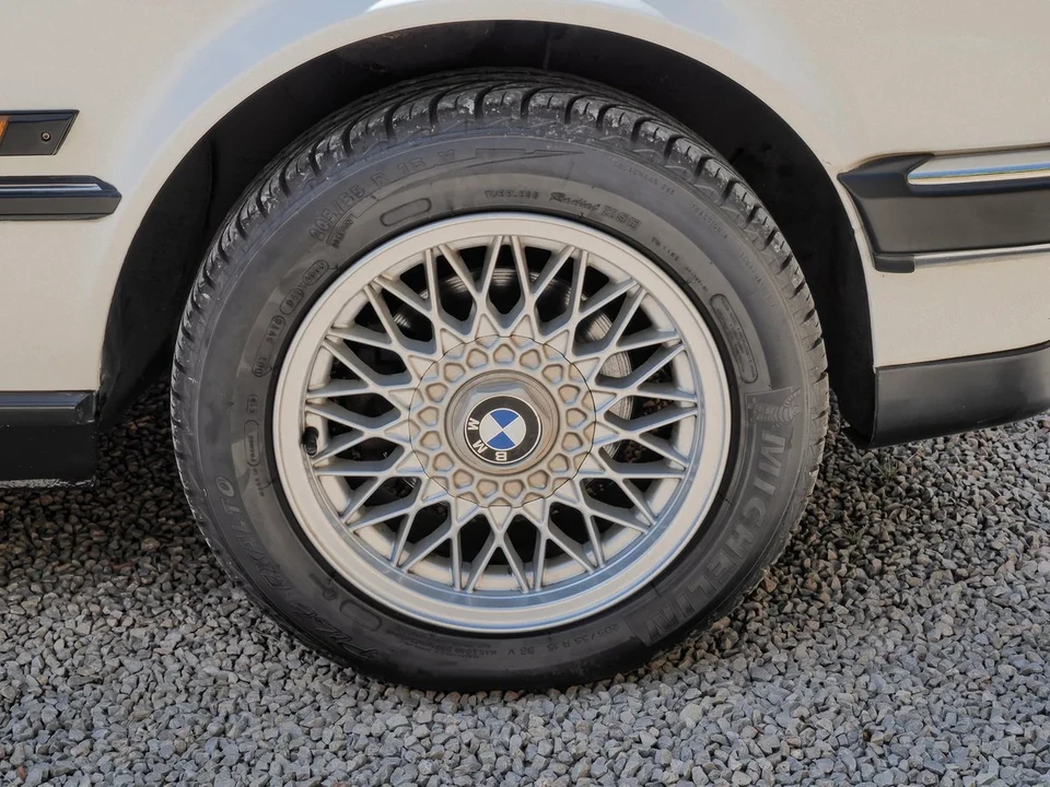 1986 BMW E30 3 Series - Image 19 of 31