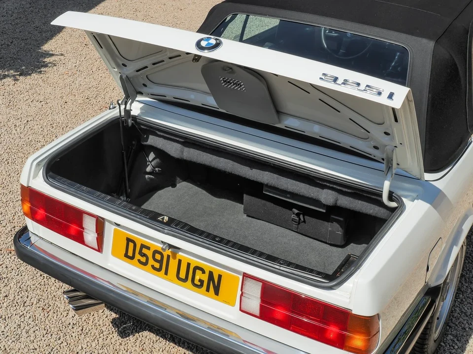 1986 BMW E30 3 Series - Image 22 of 31