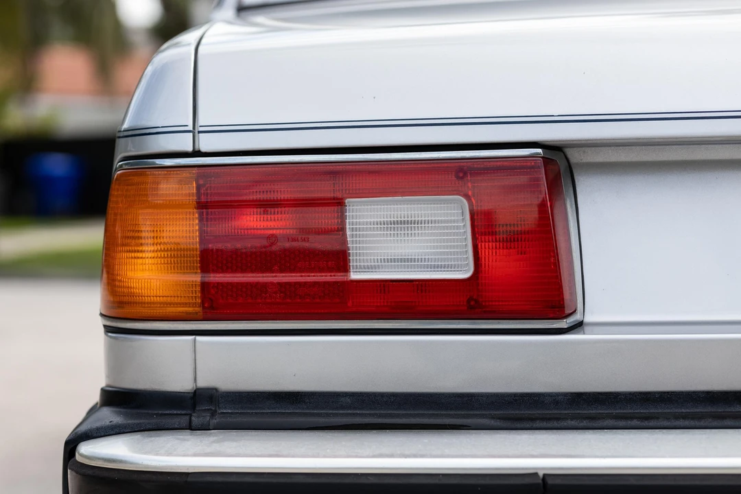 1986 BMW E23 7 Series - Image 17 of 31