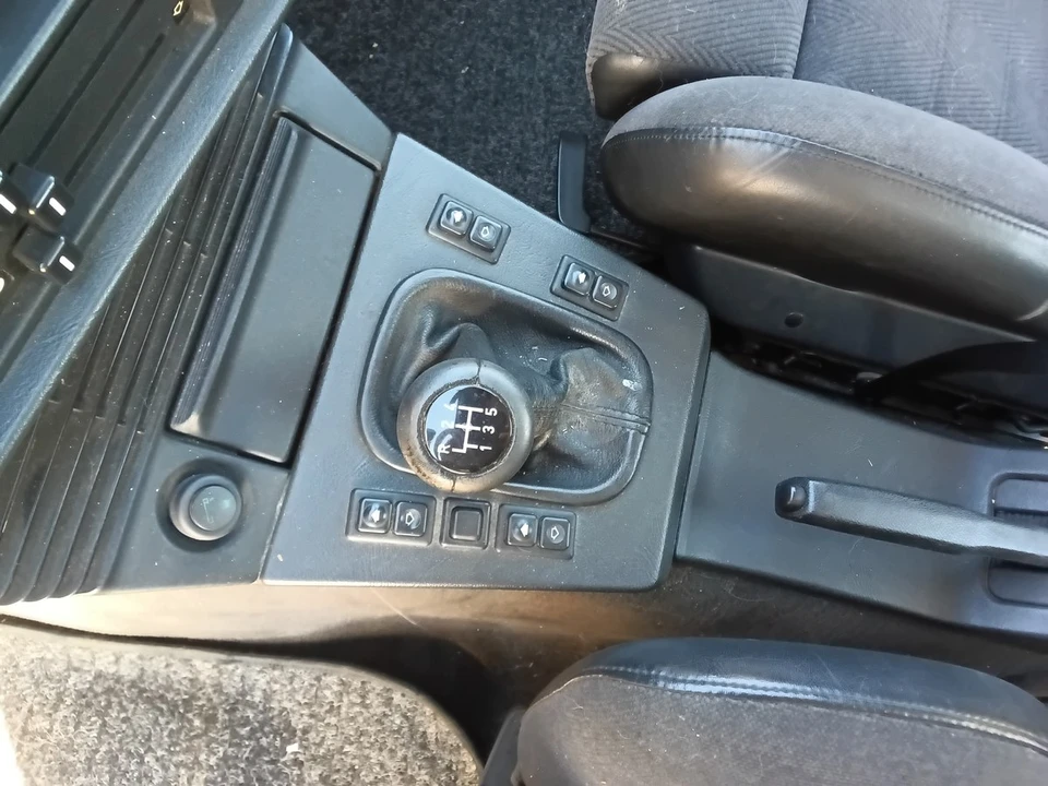 1986 BMW E28 5 Series - Image 19 of 30