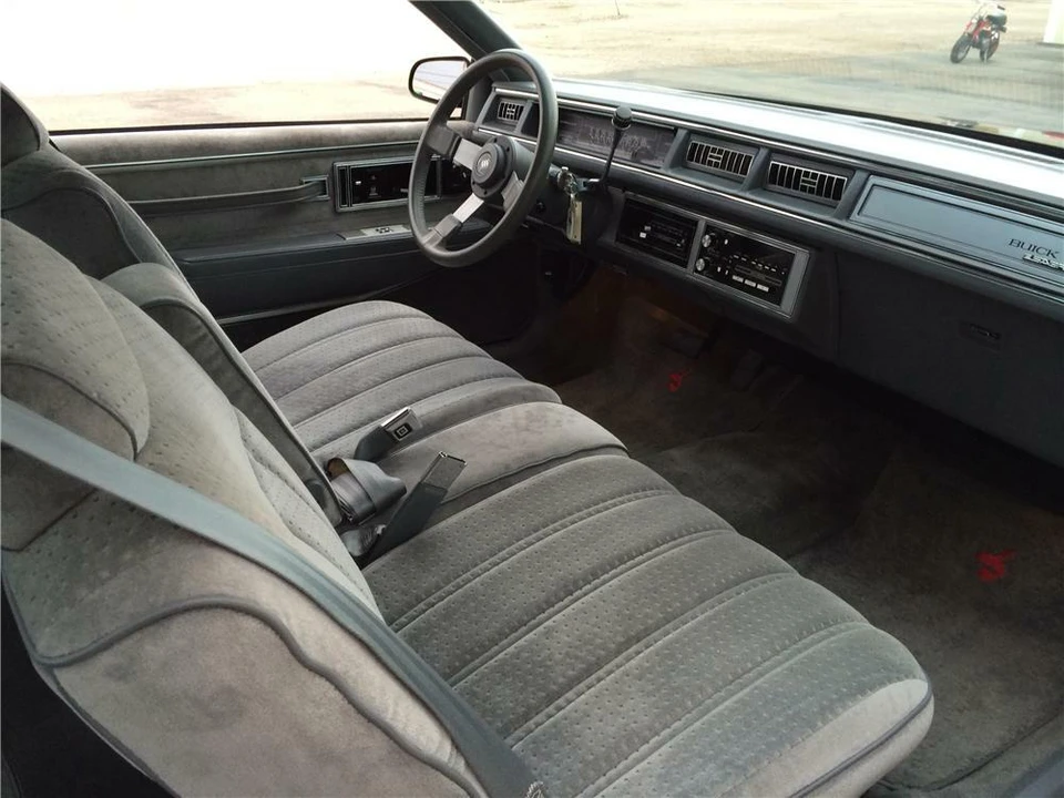 1986 Buick Grand National - Image 4 of 5