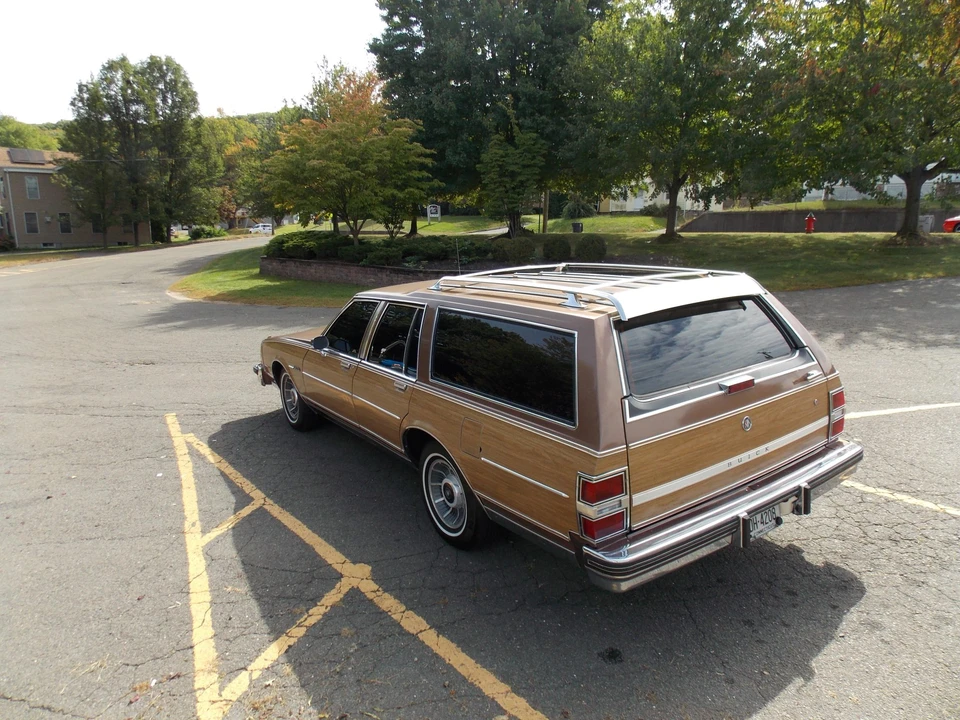 1986 Buick Electra - Image 10 of 31