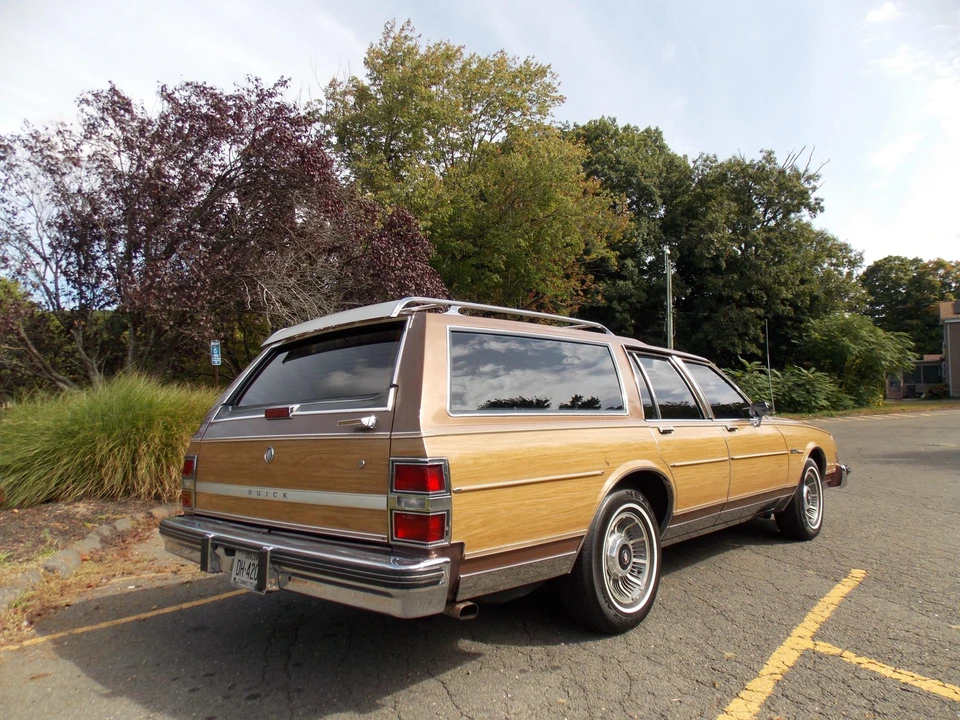 1986 Buick Electra - Image 12 of 31