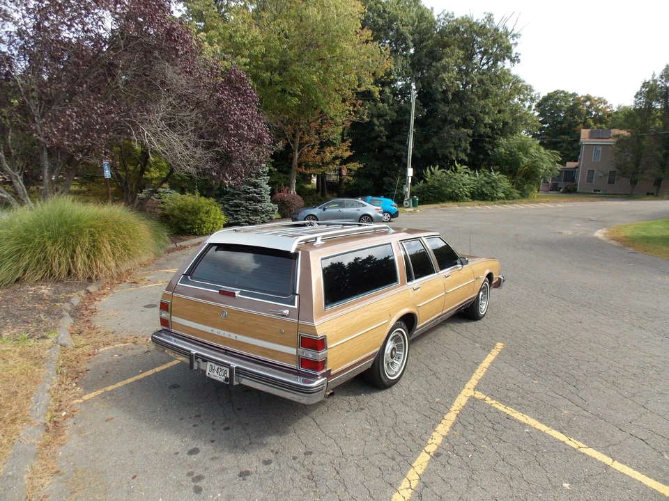 1986 Buick Electra - Image 13 of 31