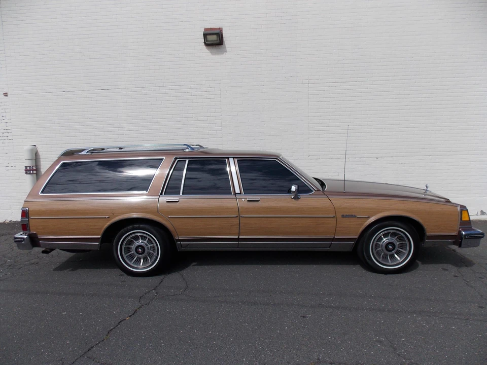 1986 Buick Electra - Image 24 of 31