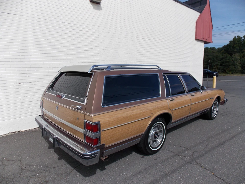 1986 Buick Electra - Image 23 of 31