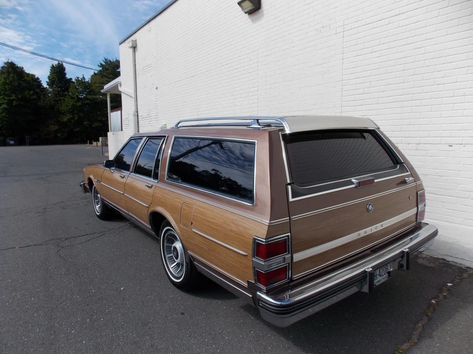 1986 Buick Electra - Image 22 of 31