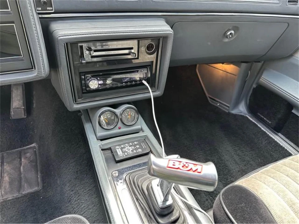 1986 Buick Grand National - Image 25 of 30