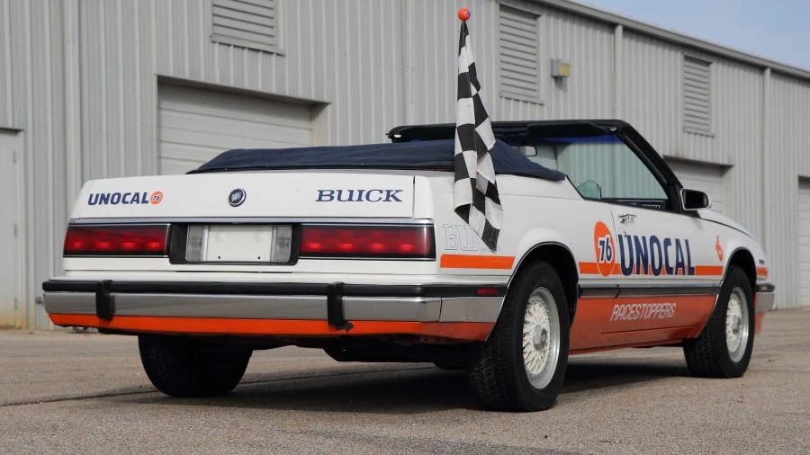 1986 Buick LeSabre - Image 3 of 12