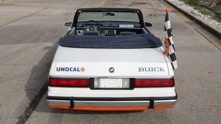 1986 Buick LeSabre - Image 9 of 12