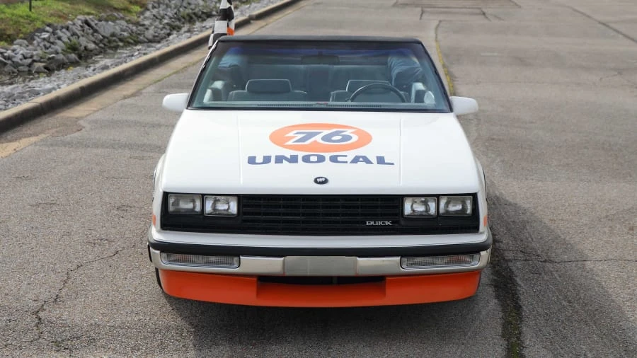 1986 Buick LeSabre - Image 11 of 12