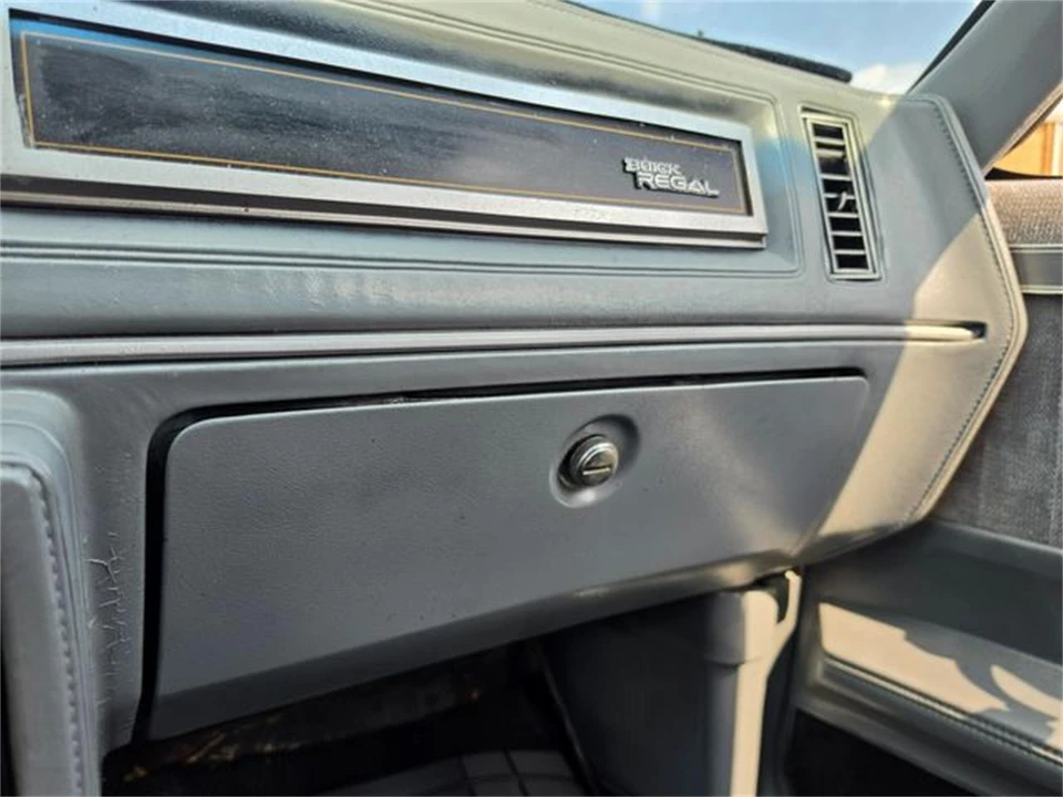 1986 Buick Regal - Image 21 of 31