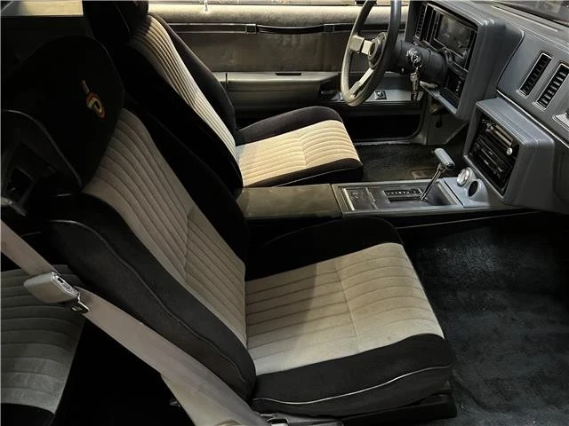 1986 Buick Grand National - Image 10 of 12