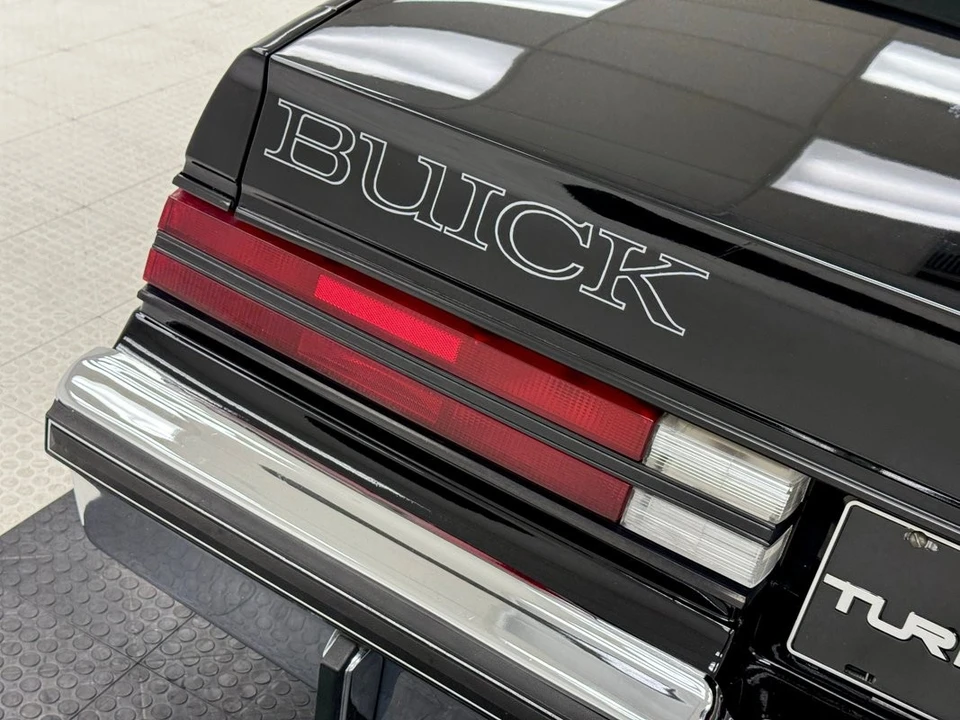 1986 Buick Regal - Image 18 of 21