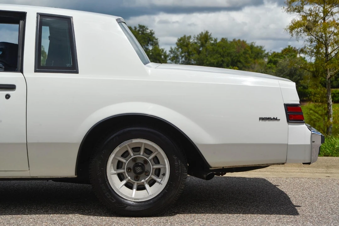 1986 Buick Regal - Image 27 of 31