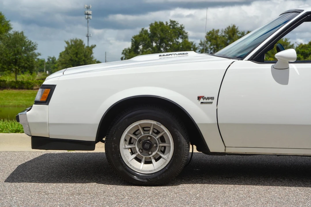 1986 Buick Regal - Image 29 of 31