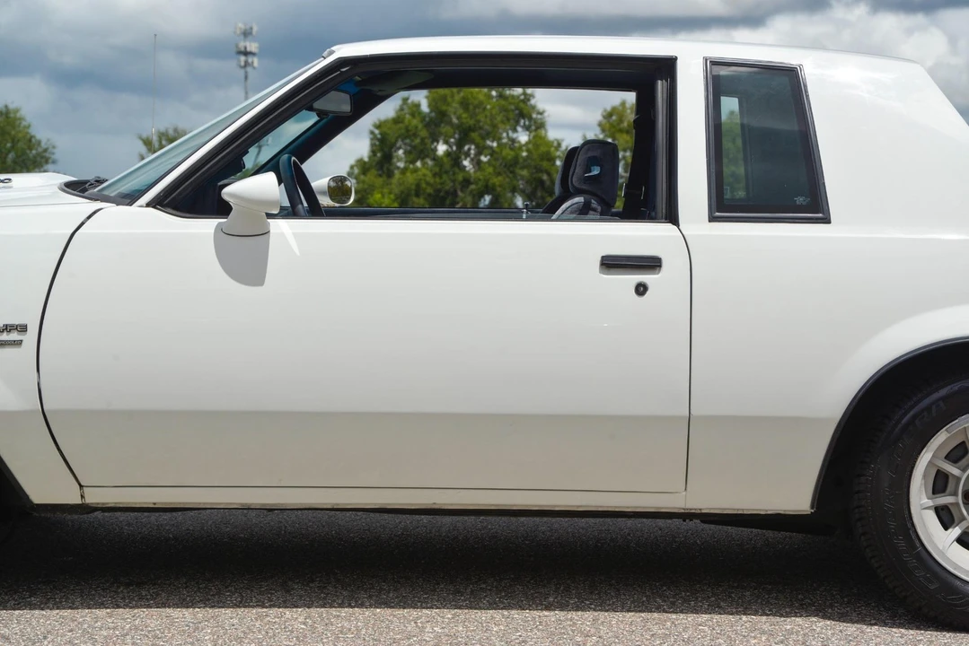 1986 Buick Regal - Image 28 of 31
