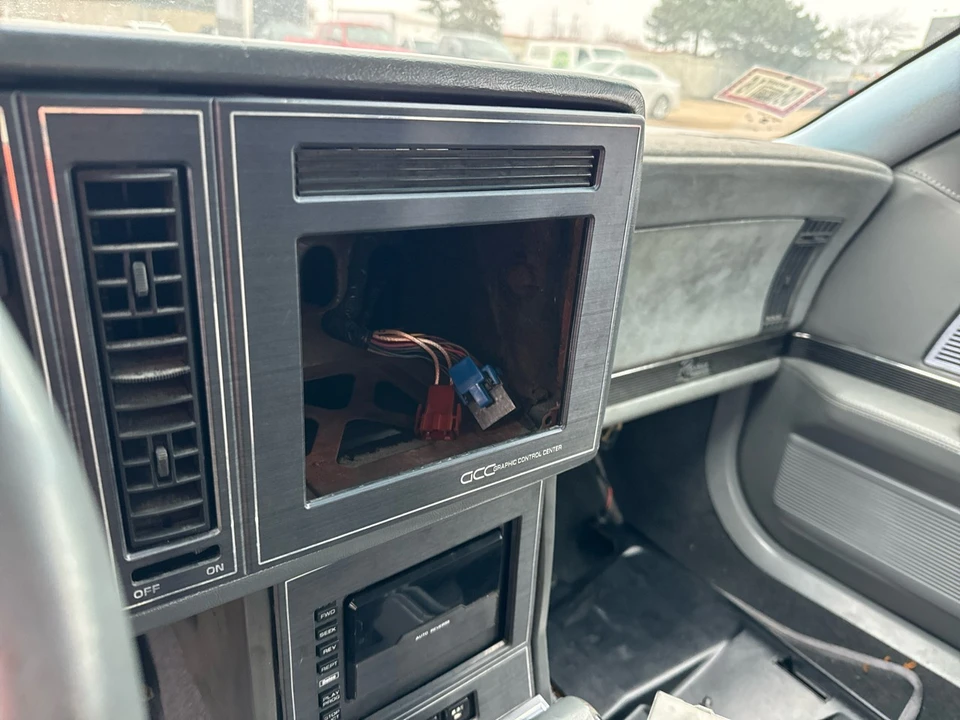 1986 Buick Riviera 4th-7th Gen - Image 11 of 17
