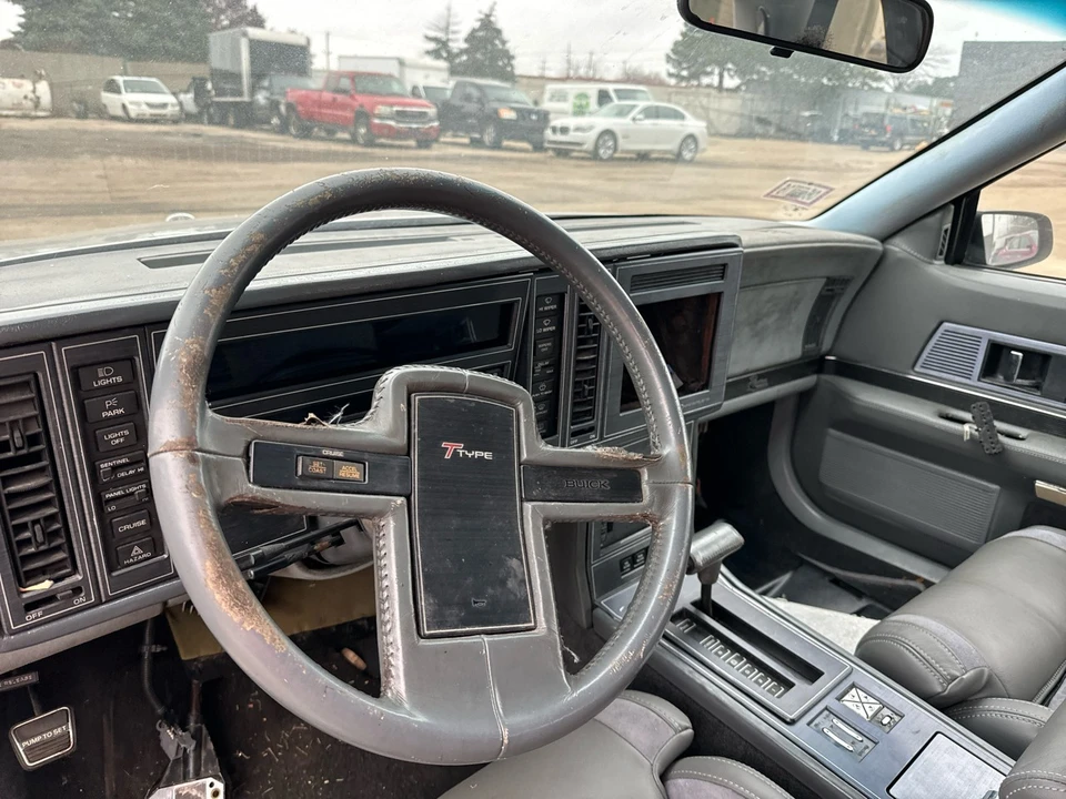 1986 Buick Riviera 4th-7th Gen - Image 10 of 17