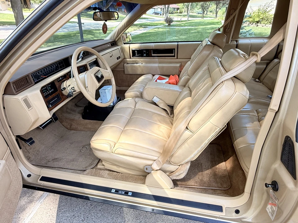 1986 Cadillac DeVille 6th Gen - Image 8 of 24