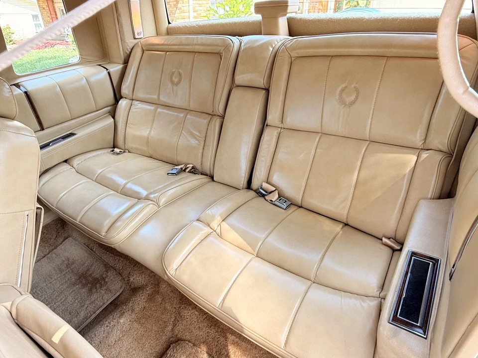 1986 Cadillac DeVille 6th Gen - Image 15 of 24