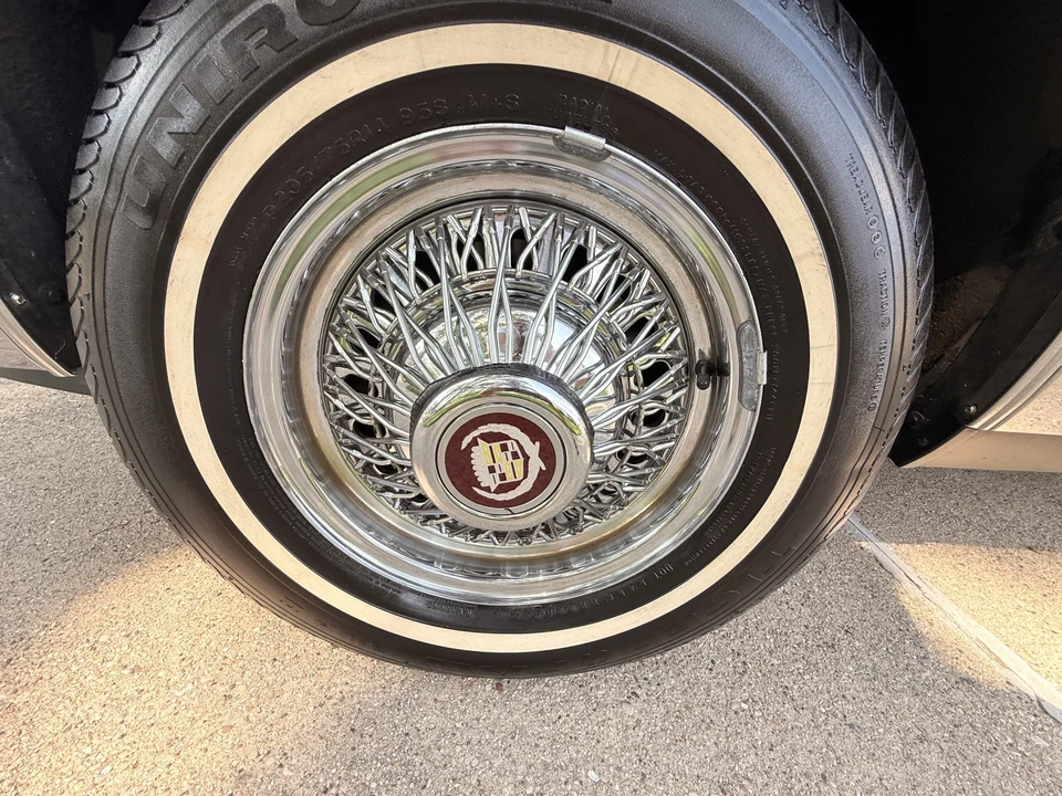 1986 Cadillac DeVille 6th Gen - Image 6 of 24