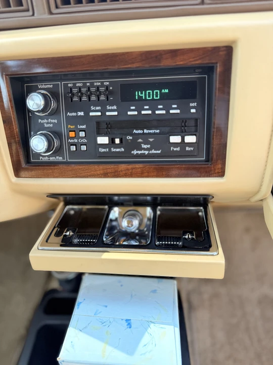 1986 Cadillac DeVille 6th Gen - Image 18 of 24