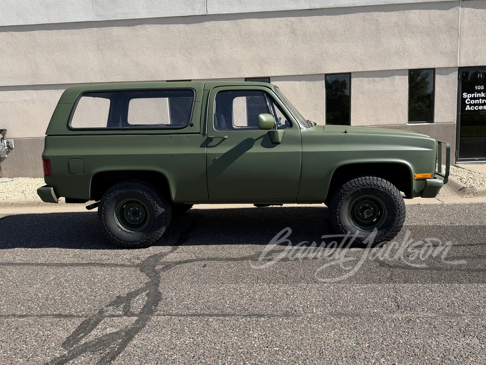 1986 Chevrolet K5 Blazer 2nd Gen - Image 2 of 31