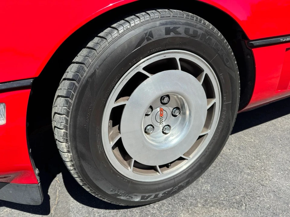 1986 Chevrolet Corvette C4 - Image 19 of 31