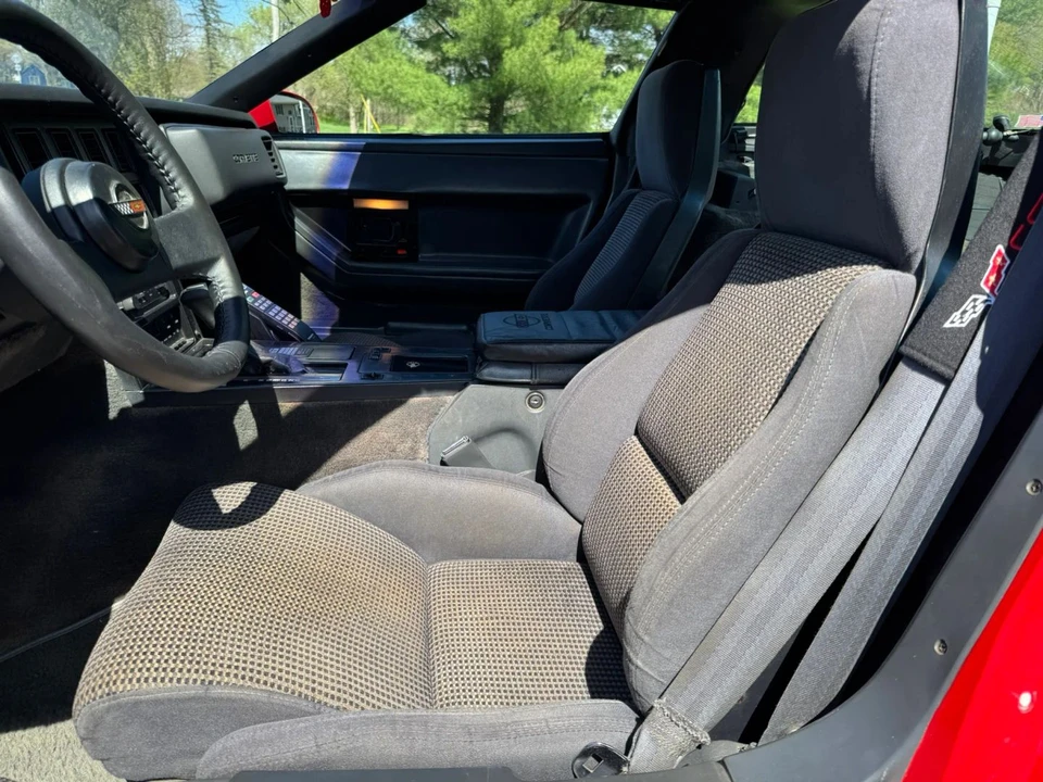1986 Chevrolet Corvette C4 - Image 29 of 31