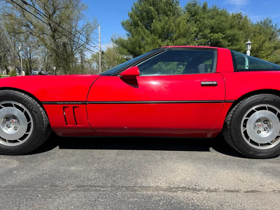 1986 Chevrolet Corvette C4 - Image 17 of 31