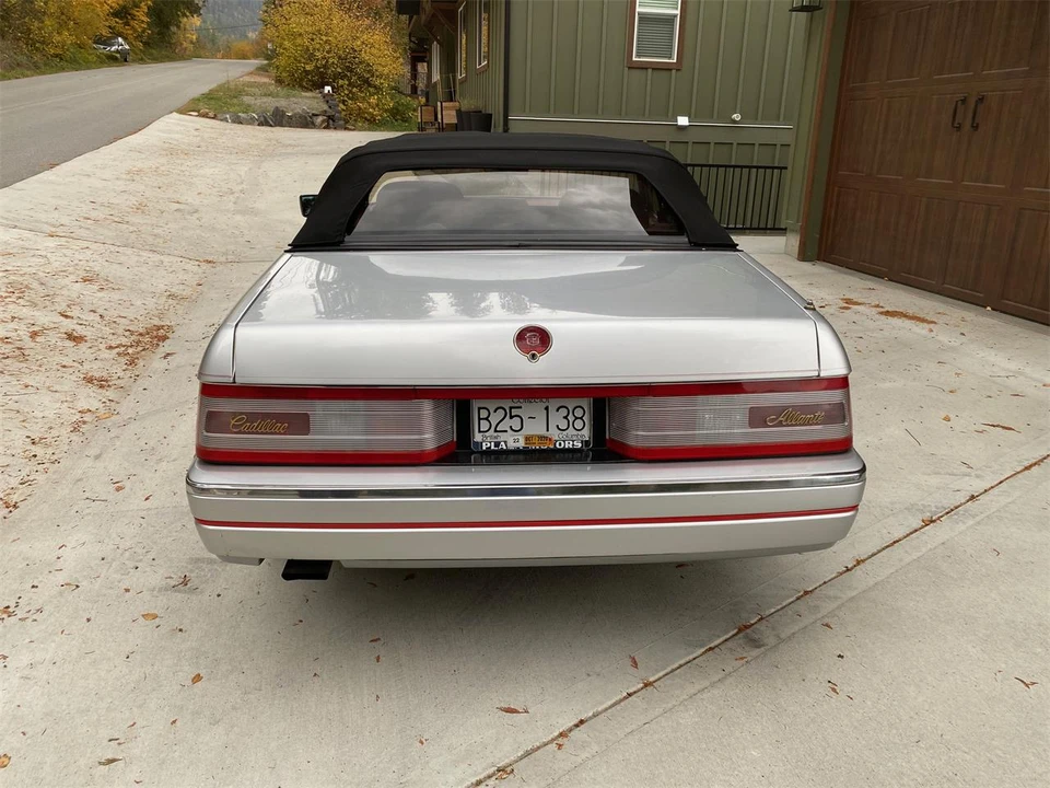 1986 Cadillac Allante - Image 7 of 31