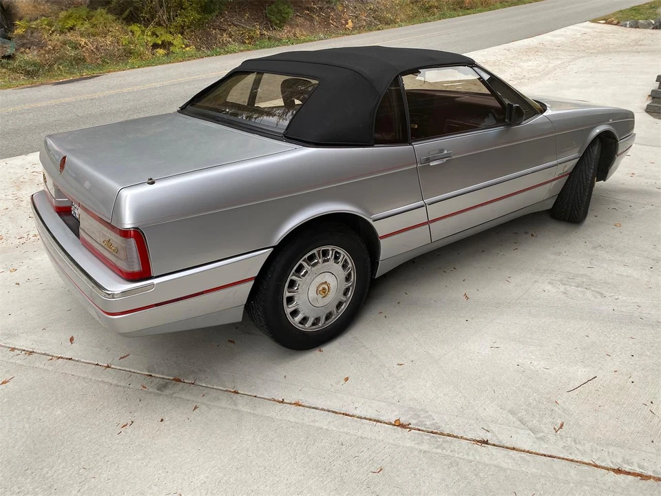 1986 Cadillac Allante - Image 6 of 31